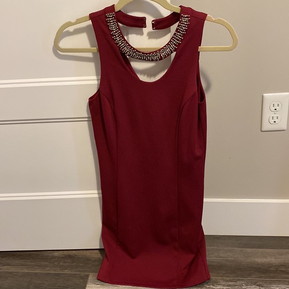 Dress - Picture 2 of 5